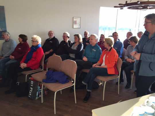 Auch wenn es hier so aussieht, als wären Stühle frei geblieben, so täuscht das