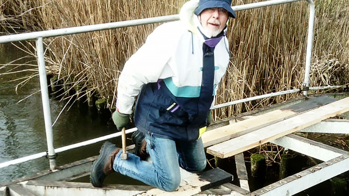 Diese Haltung sieht nicht nur unbequem aus – sie ist es auch.