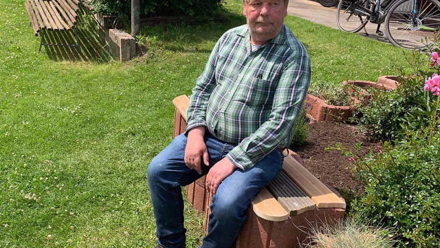 Die sicherheitstechnische Endabnahme der Sitzbretter hat Thomas engagiert übernommen! ;-)